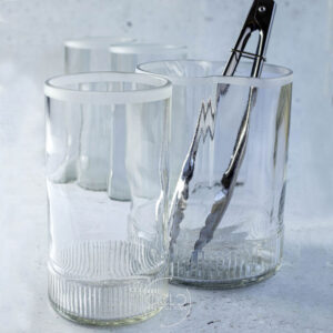 Set hielera y vasos de vidrio con textura en la base