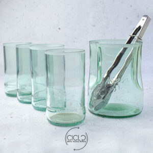 set glaciar vasos y hielera de vidrio de botella